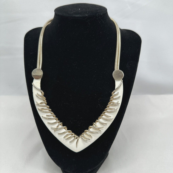 Vintage Boucher Choker Style Necklace Brutalist White Enamel Gold Tone FLAWED - Picture 2 of 16